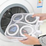 أداة شبكية لغسيل الأحذية بالغسالة